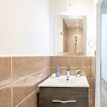 Cozy Downtown Haven For Couples דירה בודפשט