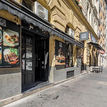 Cozy Downtown Haven For Couples * בודפשט